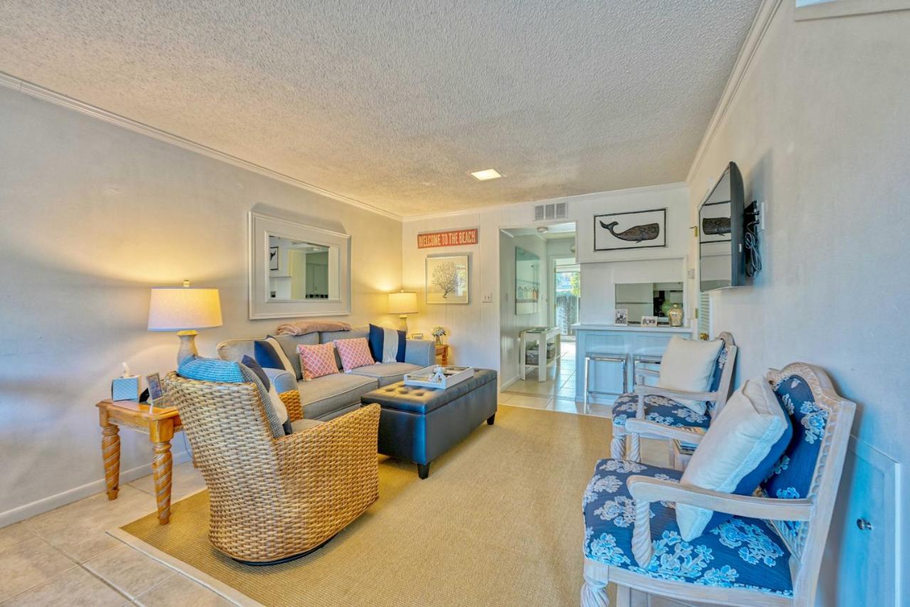 Myrtle Beach Abode With Seasonal Pool And Lake View! Villa Exterior foto